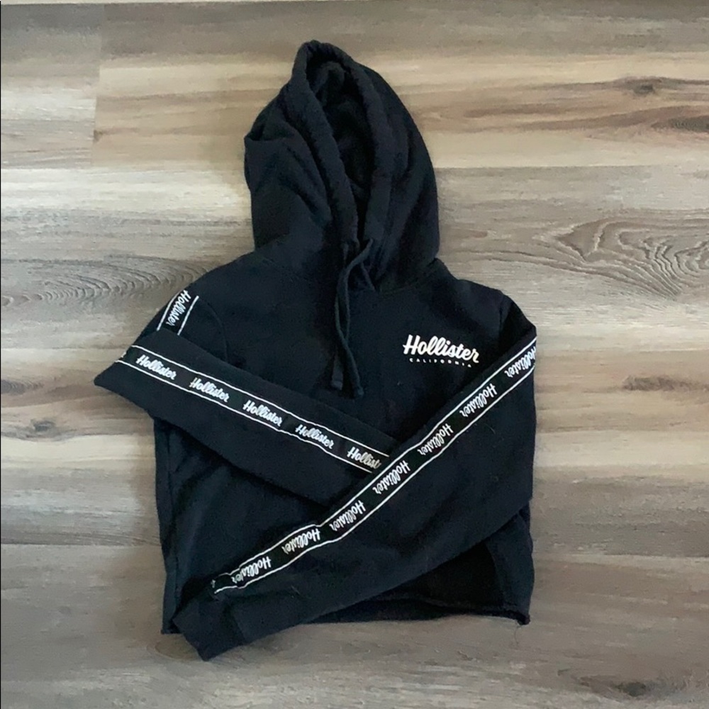 Black Hollister cropped sweater - Picture 1 of 1